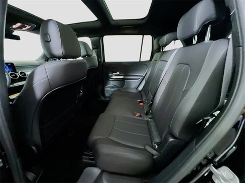 New 2026 Mercedes-Benz GLB 250 4MATIC image 23