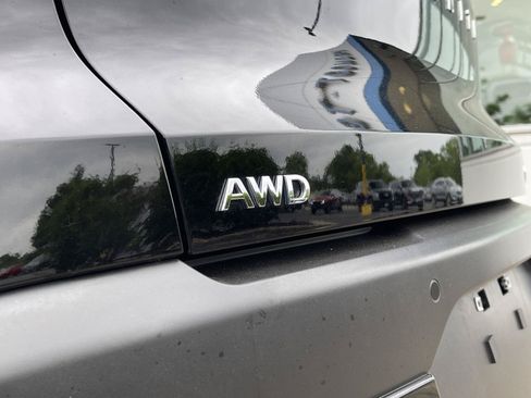 Used 2025 INFINITI QX55 Essential AWD/4WD image 11