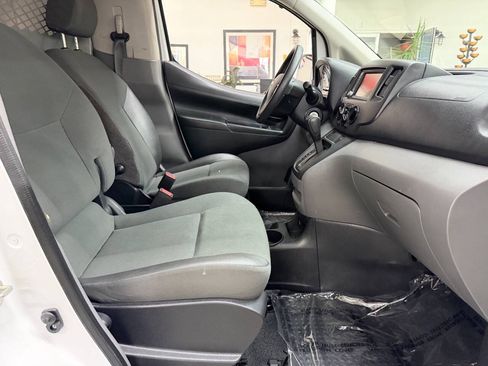 Used 2020 Nissan NV200 SV w/ Back Door Glass Package FWD image 15
