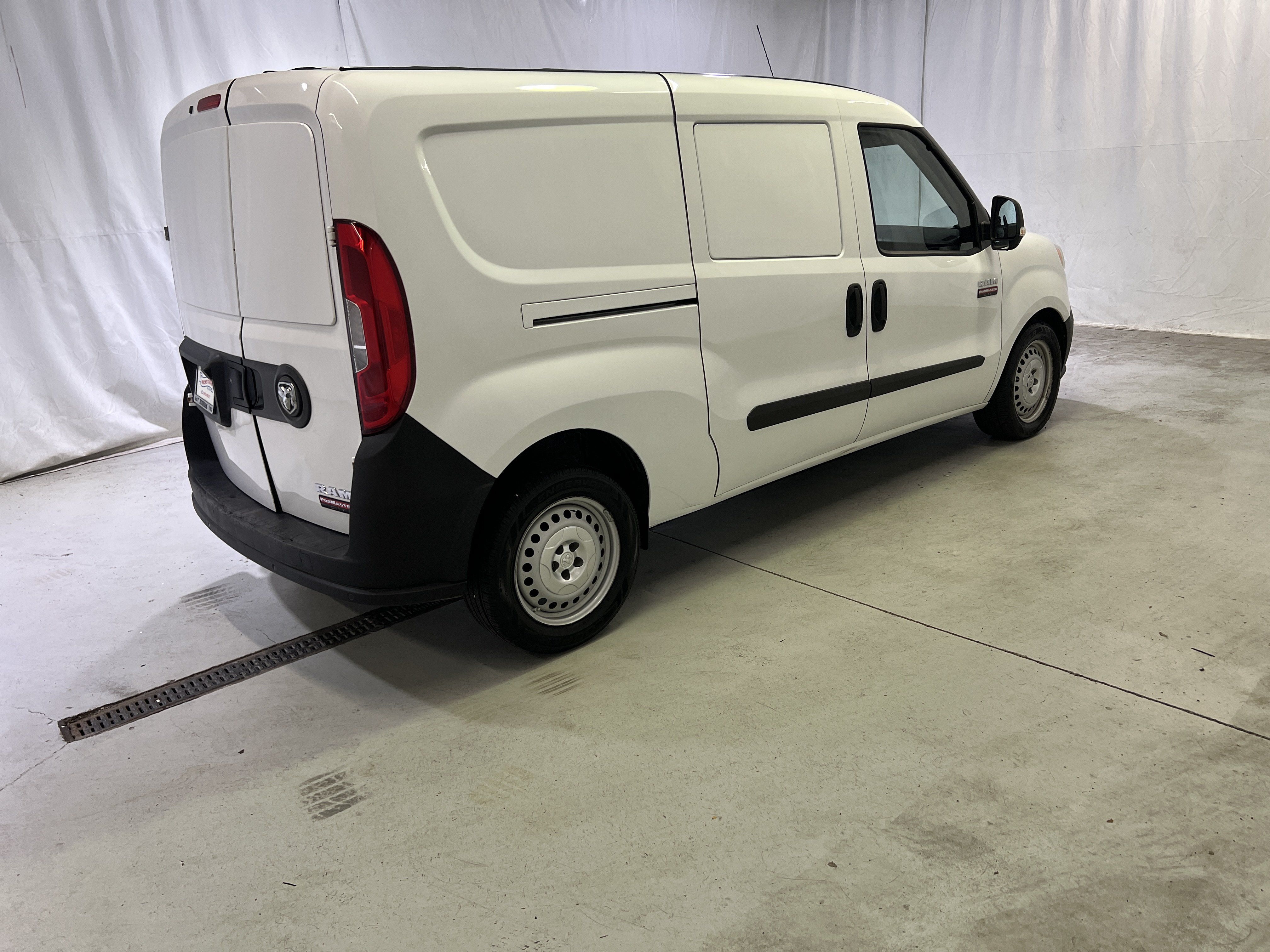 Used 2018 RAM ProMaster City Tradesman FWD image 11