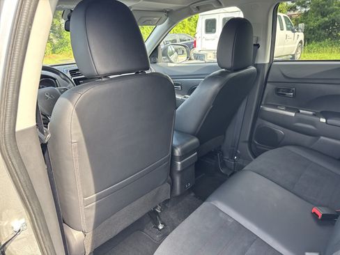 Used 2025 Mitsubishi Outlander Sport ES AWD/4WD image 25