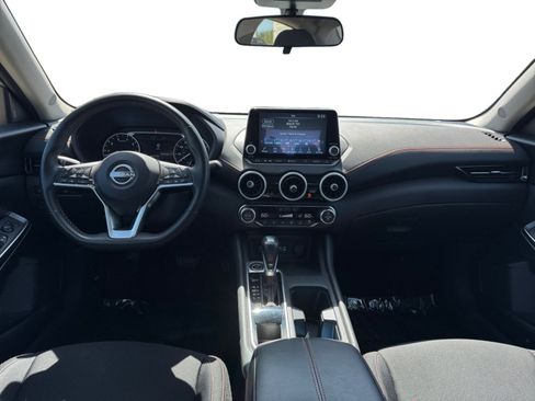 Used 2025 Nissan Sentra SR FWD image 17