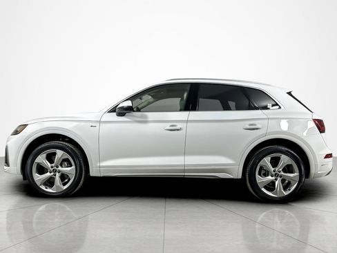 Used 2023 Audi Q5 2.0T Premium Plus w/ Premium Plus Package image 2