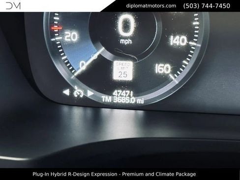 Used 2022 Volvo S60 T8 R-Design Expression w/ Premium Package AWD/4WD image 34