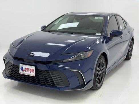 New 2026 Toyota Camry SE w/ Convenience Package image 4
