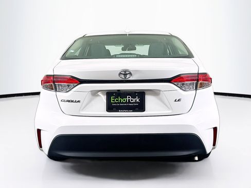 Used 2024 Toyota Corolla LE image 7