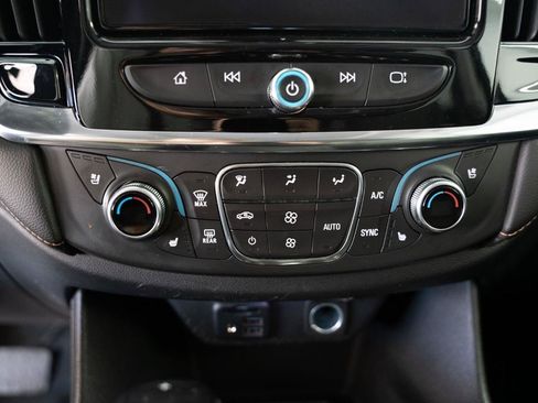 Used 2020 Chevrolet Traverse Premier w/ Redline Edition AWD/4WD image 17