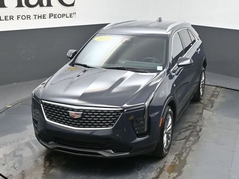 Used 2025 Cadillac XT4 Premium Luxury image 46
