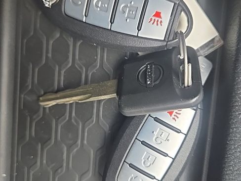 New 2026 Nissan Frontier SV image 39