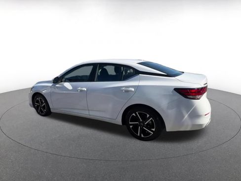 Used 2025 Nissan Sentra SV FWD image 7