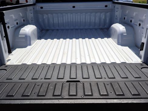 Used 2024 Chevrolet Silverado 1500 LT Trail Boss w/ Convenience Package II AWD/4WD image 12