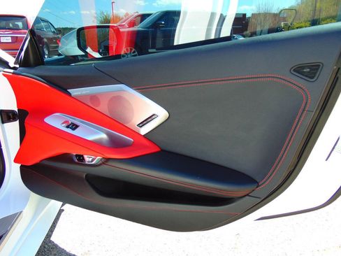 Used 2022 Chevrolet Corvette Stingray Preferred Cpe w/ Z51 Performance Package image 12