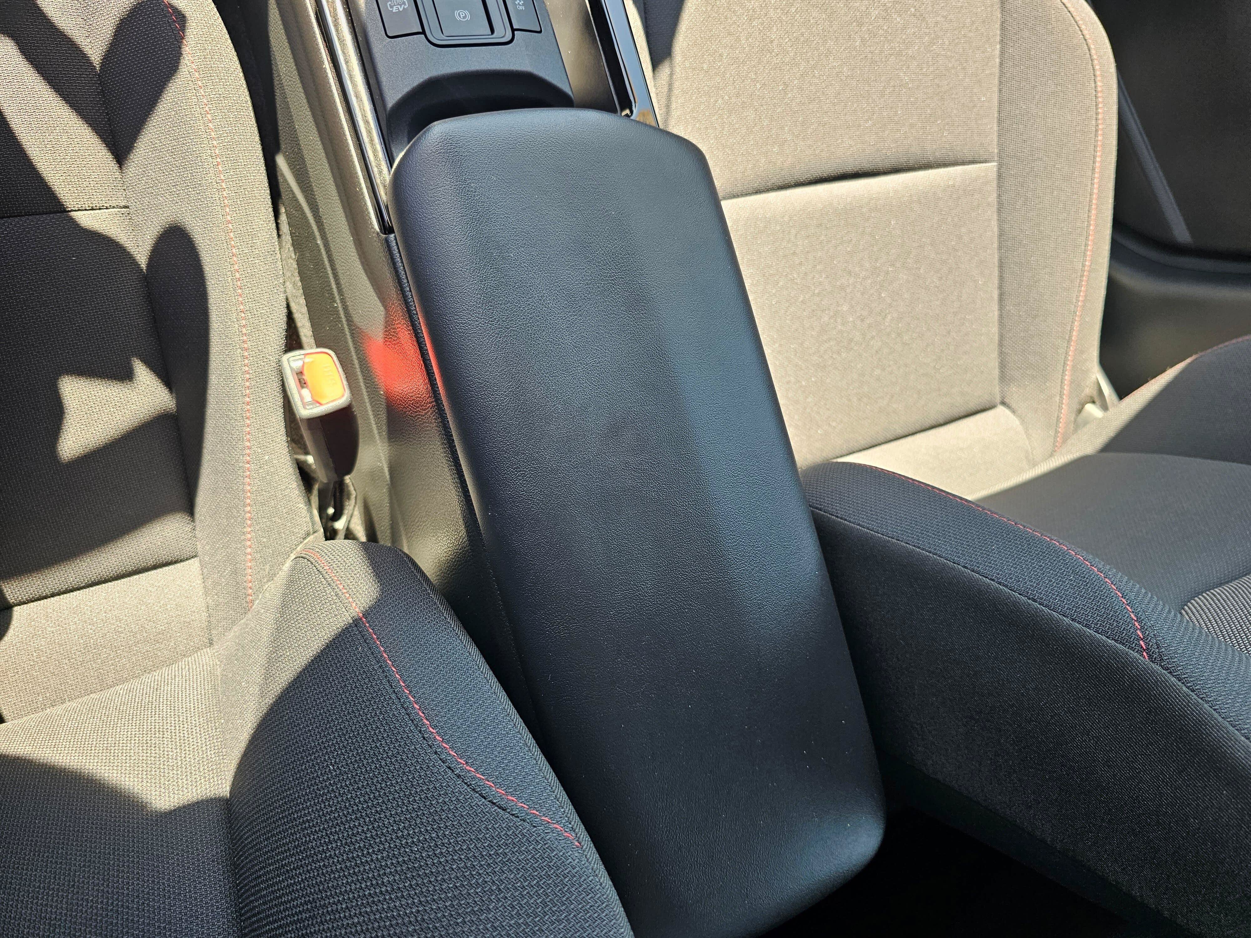 Certified 2026 Toyota Prius Plug-In Hybrid FWD image 29