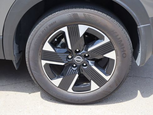 Used 2025 Nissan Kicks SV w/ Charging Package AWD/4WD image 27