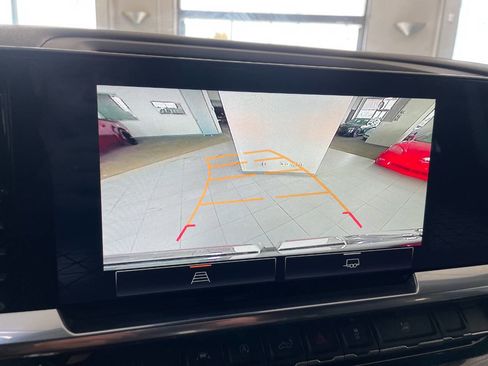 Used 2022 GMC Sierra 1500 Elevation image 35