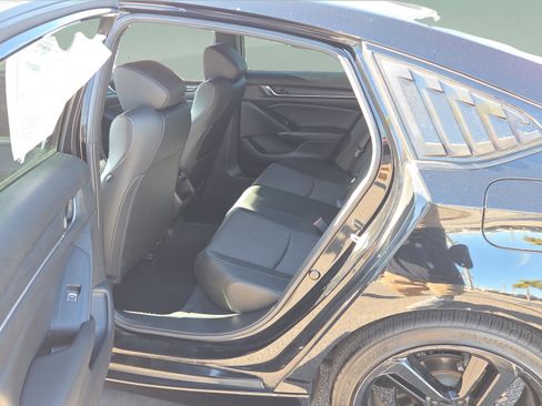 Used 2021 Honda Accord Sport image 11
