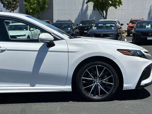 Used 2023 Toyota Camry SE FWD image 32
