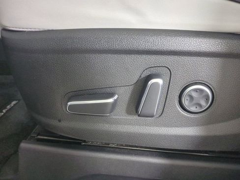 Used 2024 Hyundai Palisade SEL image 24