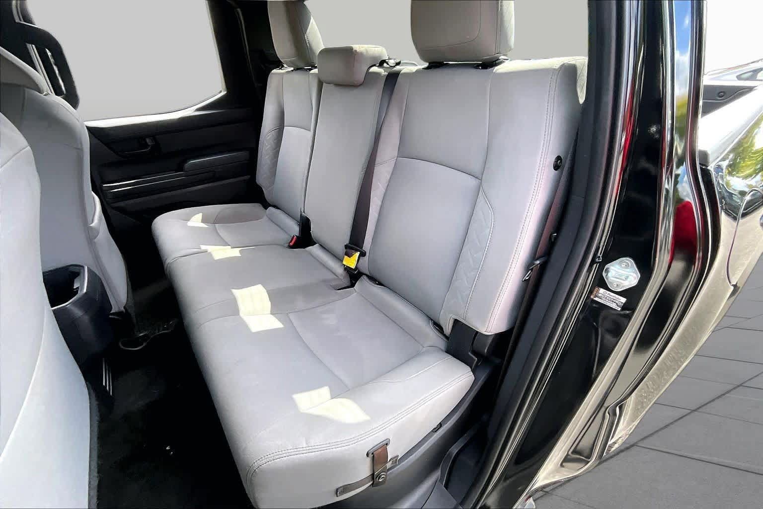 Used 2024 Toyota Tacoma SR5 AWD/4WD image 19