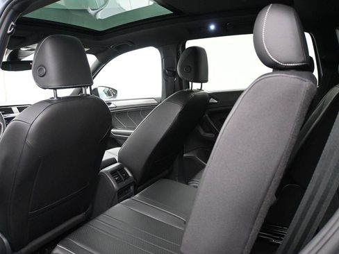 Certified 2023 Volkswagen Tiguan SE R-Line AWD/4WD image 10