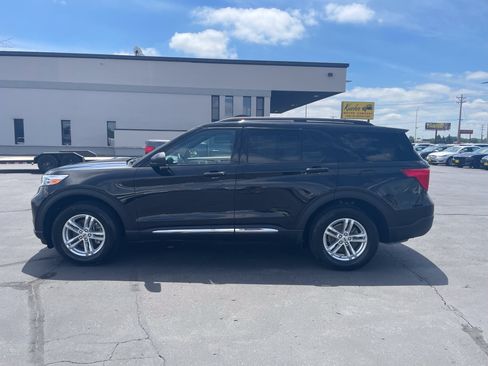 Used 2020 Ford Explorer XLT w/ Equipment Group 202A AWD/4WD image 5
