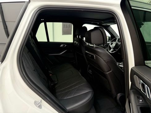 Used 2024 BMW X5 xDrive40i w/ Premium Package image 25