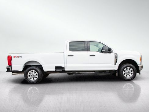 Used 2023 Ford F350 XLT AWD/4WD image 6