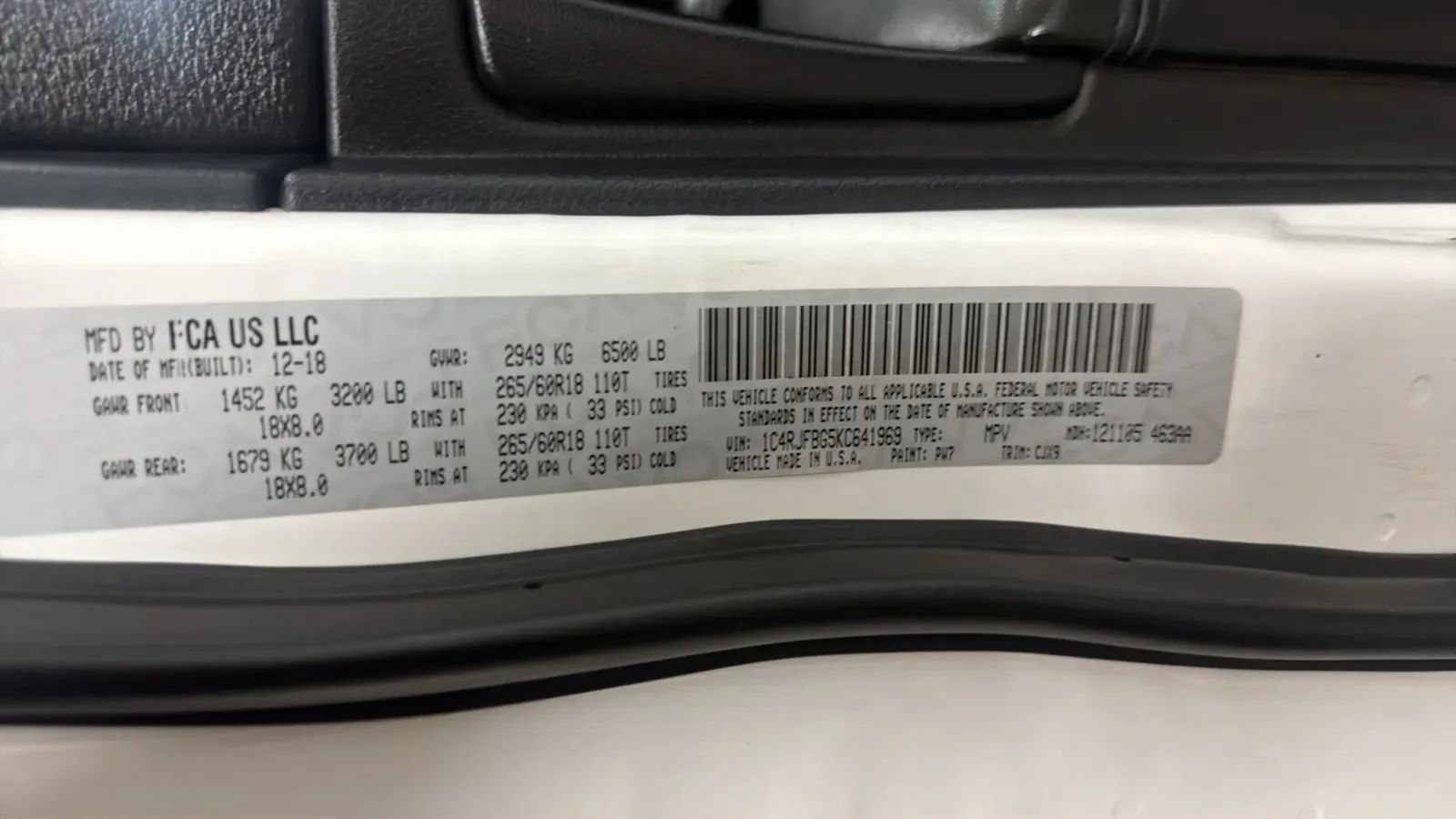 Used 2019 Jeep Grand Cherokee Limited AWD/4WD image 25