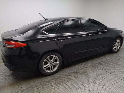 Used 2018 Ford Fusion SE w/ Fusion SE Technology Package FWD image 10