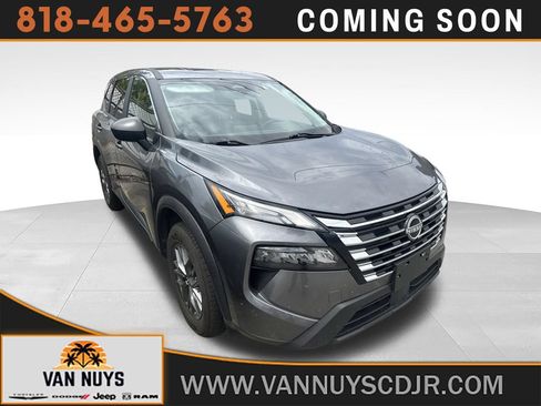 Used 2024 Nissan Rogue S FWD image 1