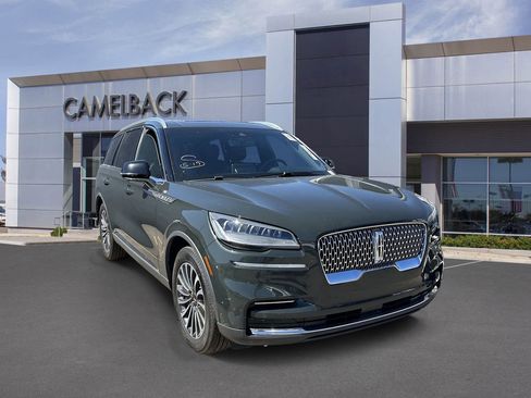 Used 2022 Lincoln Aviator Reserve AWD/4WD image 4