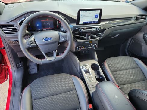 Used 2025 Ford Escape ST-Line w/ Cold Weather Package FWD image 14
