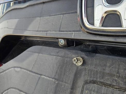 Used 2018 Honda Accord Sport image 8