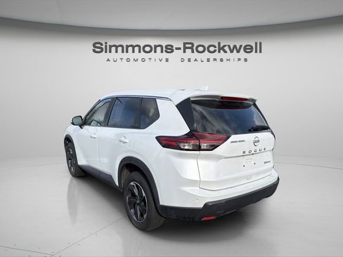 Used 2024 Nissan Rogue SV image 56