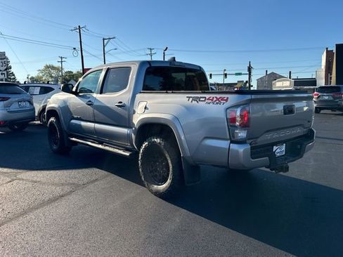 Used 2021 Toyota Tacoma TRD Sport image 5