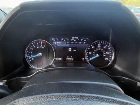 Used 2020 Ford Expedition XLT w/ Equipment Group 202A AWD/4WD image 11