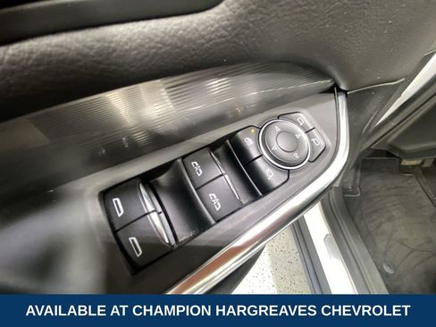 Used 2024 Cadillac XT4 Premium Luxury w/ Cold Weather Package AWD/4WD image 31