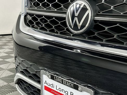 Used 2022 Volkswagen Taos SE w/ Panoramic Sunroof Package image 15