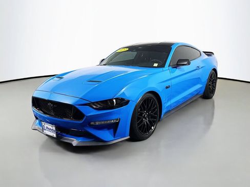 Used 2022 Ford Mustang GT Premium w/ Equipment Group 401A RWD image 3