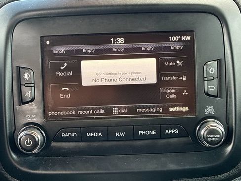 Used 2016 Jeep Renegade Latitude FWD image 17