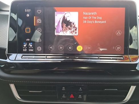 Used 2024 Volkswagen Atlas Cross Sport SEL Premium R-Line AWD/4WD image 23