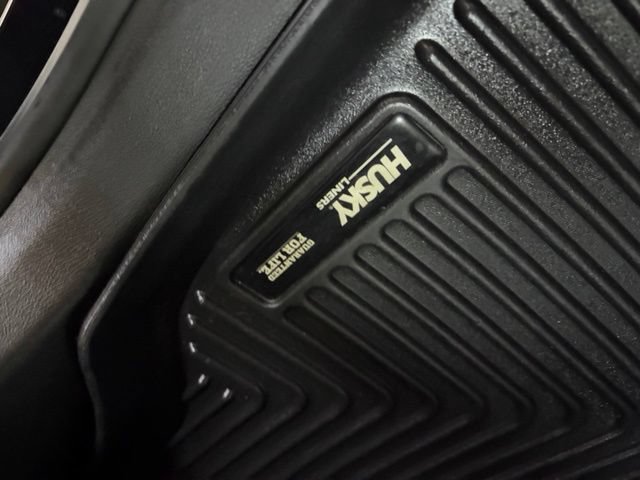 Used 2022 Chevrolet Traverse RS AWD/4WD image 32