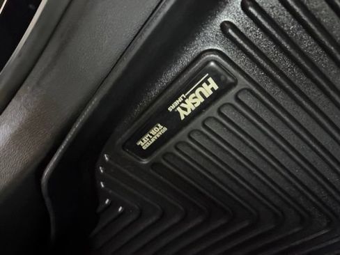 Used 2022 Chevrolet Traverse RS AWD/4WD image 32