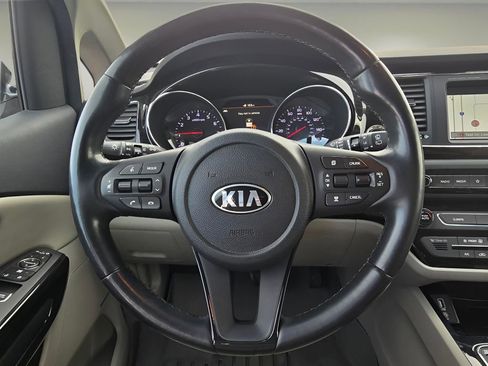 Used 2020 Kia Sedona SX image 30