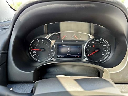 Used 2024 GMC Terrain SLE image 26