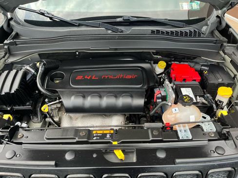 Used 2020 Jeep Renegade Sport AWD/4WD image 12