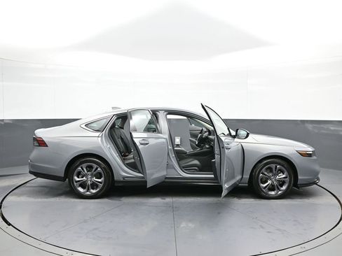 Certified 2025 Honda Accord EX-L image 41