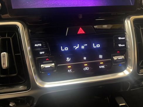 Used 2022 Kia Sorento SX AWD/4WD image 12