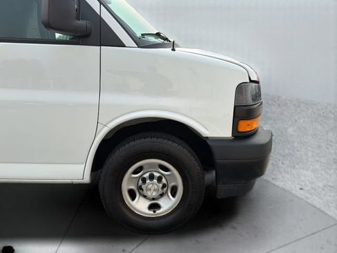 Certified 2021 Chevrolet Express 2500 RWD image 32