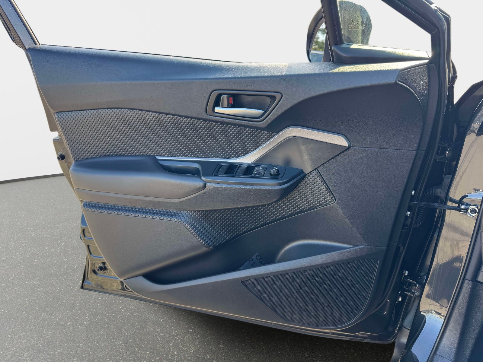 Certified 2021 Toyota C-HR LE FWD image 17